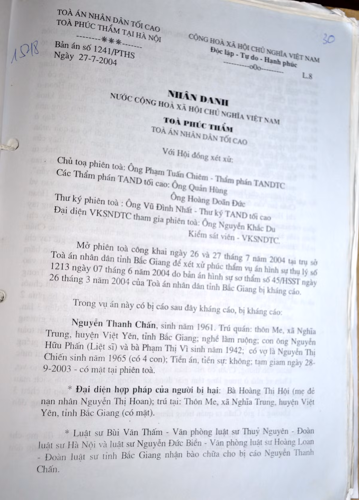 Bản án 1241 của Tòa phúc thẩm ngày 27/7/2004 xử vụ ông Chấn