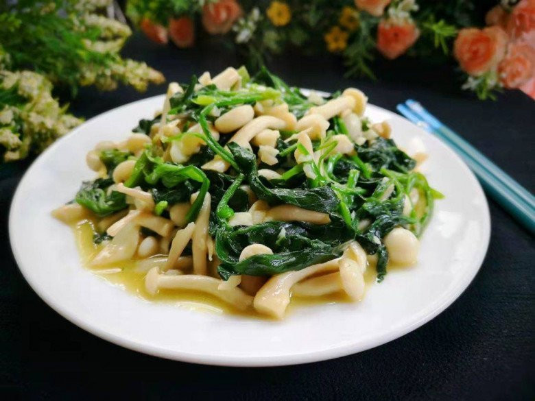 2 loại rau đem xào chung với nhau thành “vị thuốc” bổ máu - Hình 2 2 loai rau dem xao chung voi nhau thanh “vi thuoc” bo mau-Hinh-2