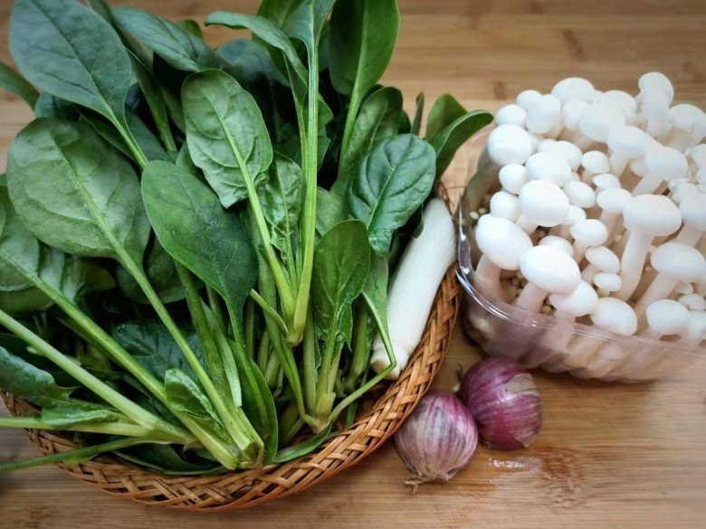 2 loại rau đem xào chung với nhau thành “vị thuốc” bổ máu 2 loai rau dem xao chung voi nhau thanh “vi thuoc” bo mau