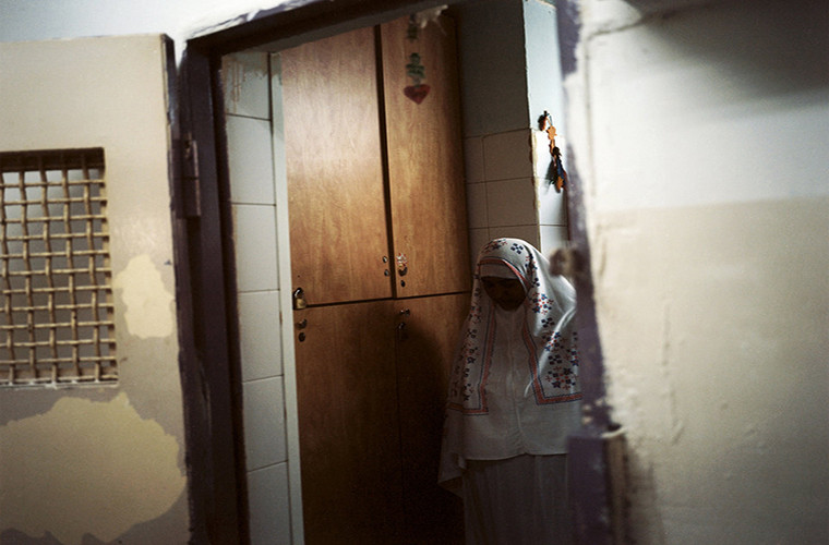 Được biết, hầu hết các tù nhân rất khó tìm được việc sau khi họ được ra tù. “Xã hội thường không chấp nhận một người phụ nữ từng ngồi tù”, một nữ tù nhân Israel chia sẻ.