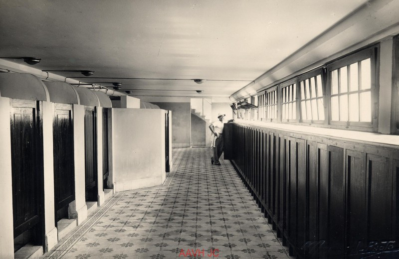 Phòng thay đồ của các quý cô.