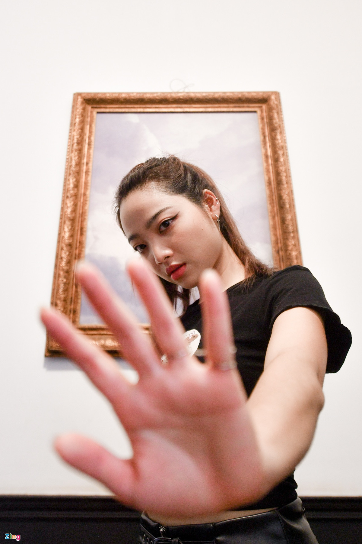 Trước đó, Quinn Trúc Trần cũng từng là nạn nhân của body shaming (miệt thị ngoại hình). Tuy nhiên, sự việc này không quá nặng nề, gay gắt hay làm cô cảm thấy khó chịu. "Thấy con gái lên tận 60 kg, gia đình hỏi là sao dạo này mập vậy rồi dặn dò tôi ăn uống khoa học, tập thể dục nhiều hơn", Quinn chia sẻ. Tuy nhiên, với cô đó là những lời quan tâm, hỏi han của gia đình chứ không có ý làm tổn thương cô.