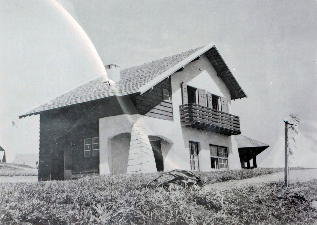 Các công trinhg kiến trúc ở nơi đây có phong cách đa dạng.