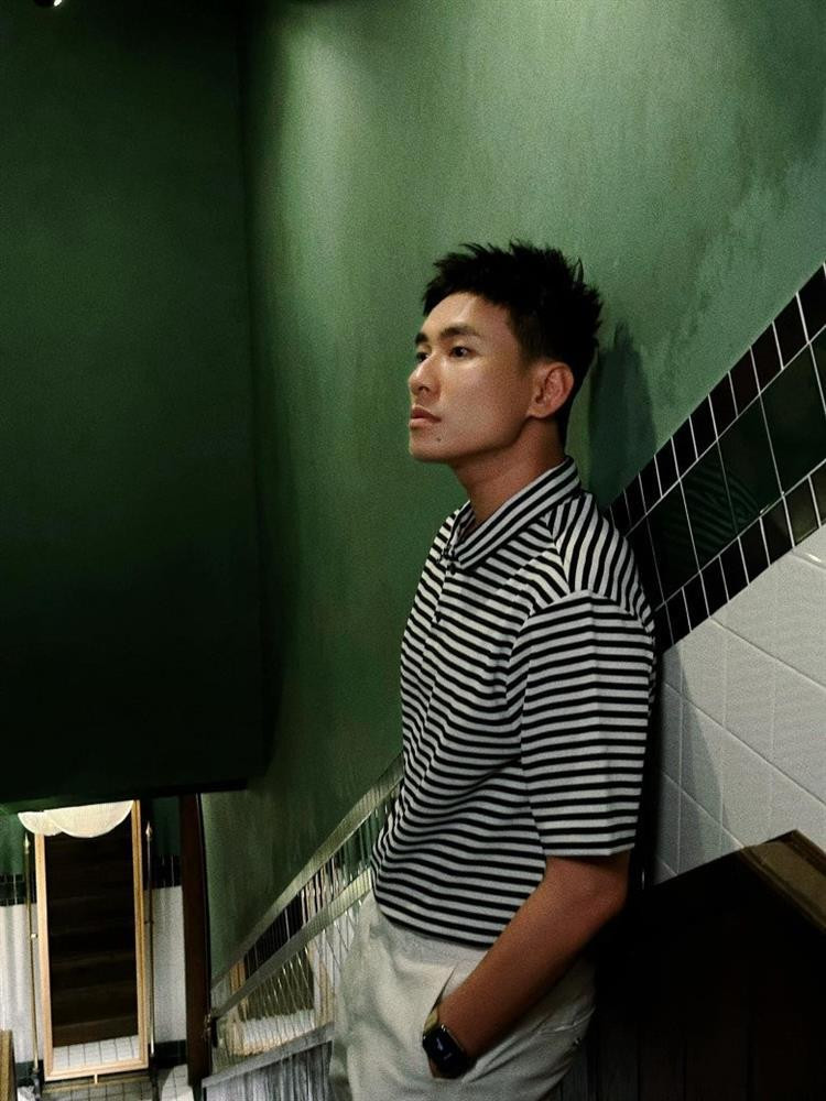 Kieu Minh Tuan dep trai khong tuong voi toc moi