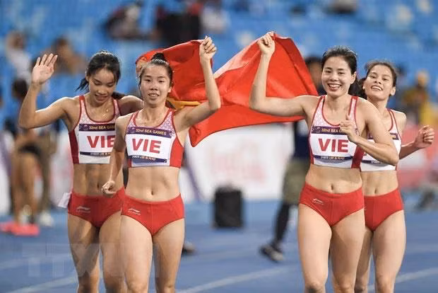 Nguyen Thi Huyen lap ky luc 13 HCV: Dong luc thi dau la gia dinh-Hinh-2