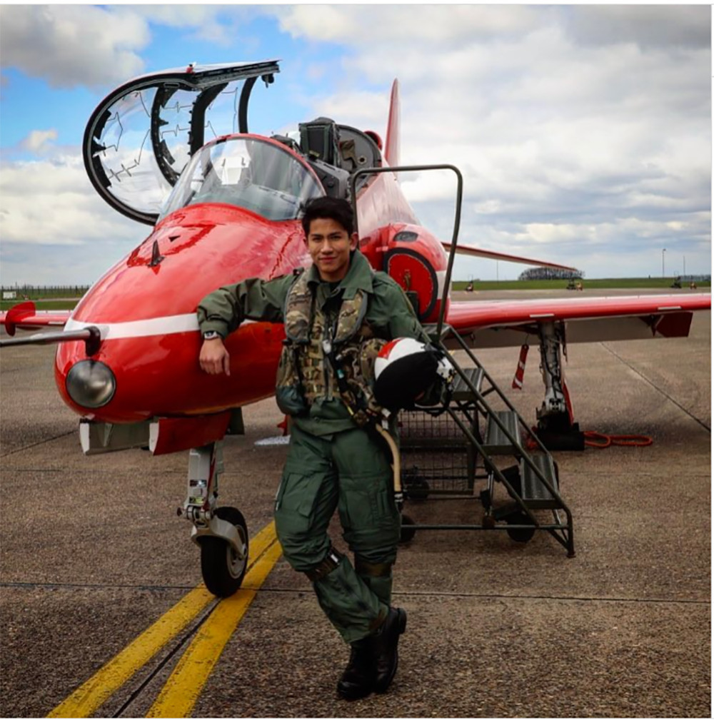 Hoàng tử 9X độc thân quyến rũ có tài sản gần 30 tỷ USD - Hình 2 Hoang tu 9X doc than quyen ru co tai san gan 30 ty USD-Hinh-2