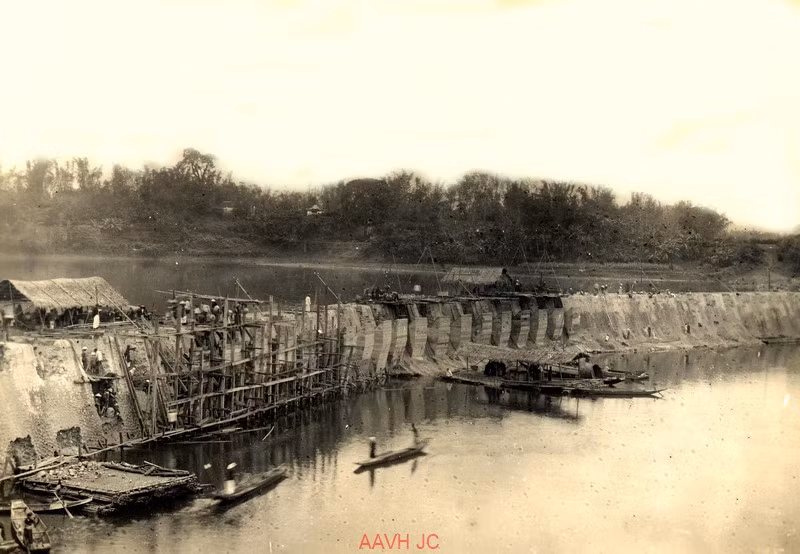 Đây là hệ thống thủy nông hiện đại đầu tiên được xây dựng ở khu vực Trung Kỳ.