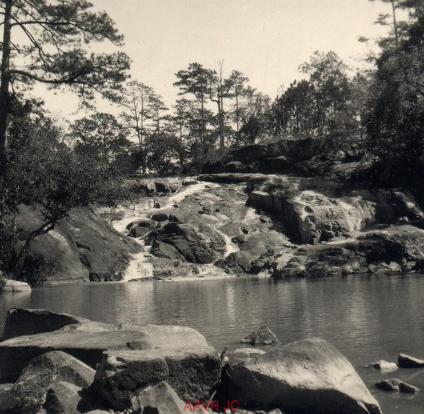 Góc ảnh đẹp về thác nước Đà Lạt.