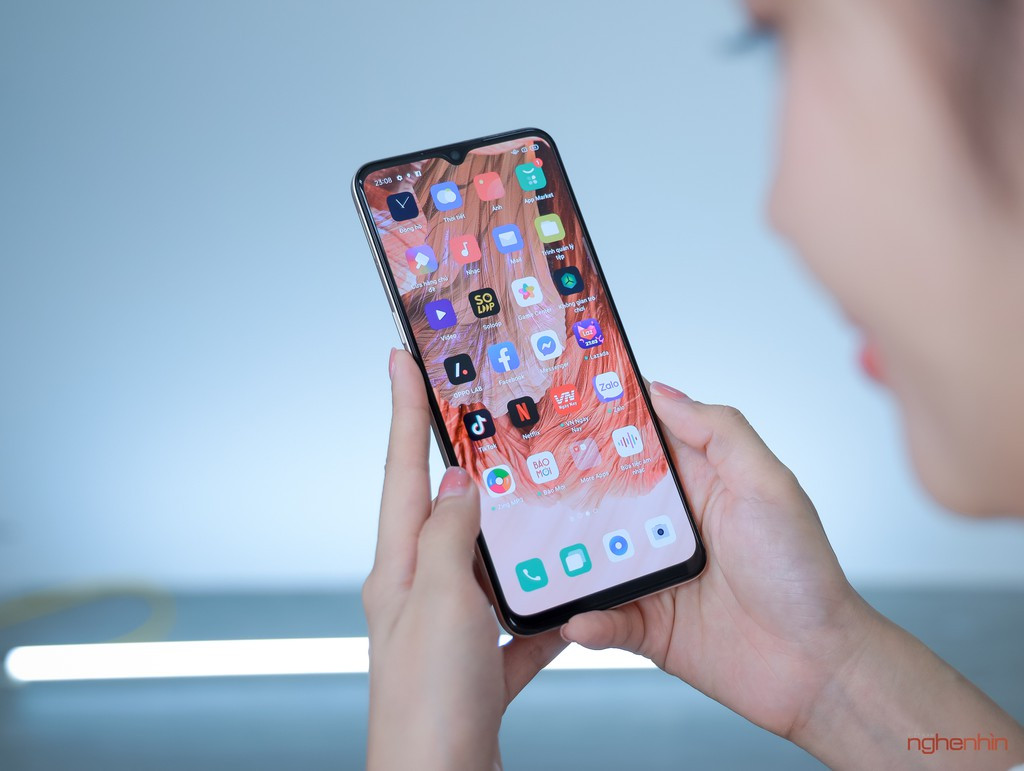 Oppo A73 thiet ke la, sac nhanh 30W, gia 5 trieu dong-Hinh-7