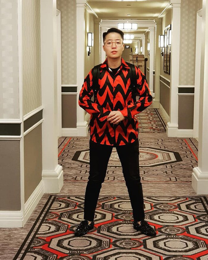 Anh chàng thường xuyên trả lời tin nhắn cũng như câu hỏi từ phía cư dân mạng.