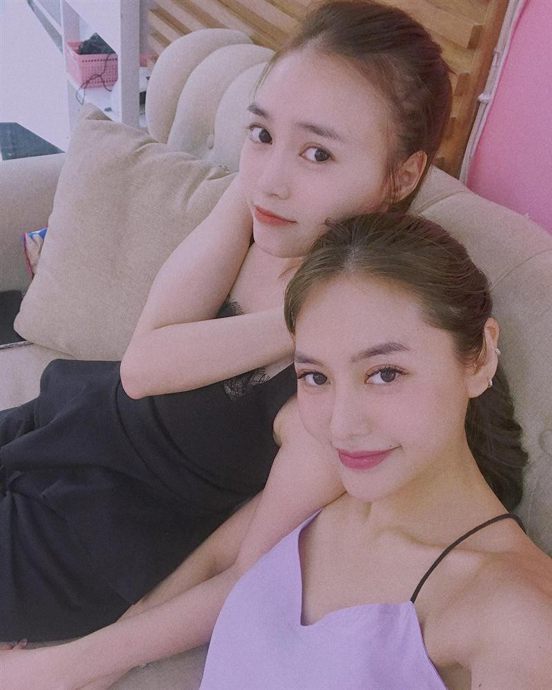 hi để mặt mộc, Lan Ngọc và Linh Chi lại càng có nhiều nét giống nhau hơn.
