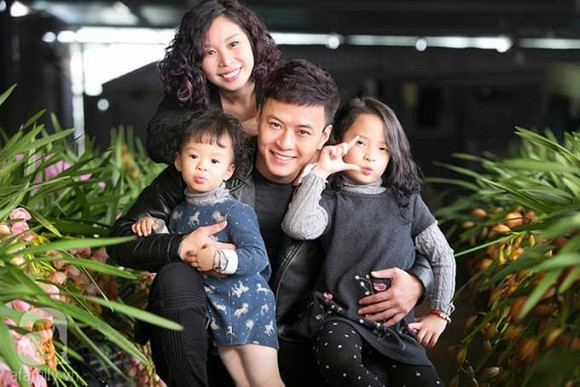 Hong Dang vac vo tren vai vua xach can ruou, tiet lo: 'Say chet thoi'-Hinh-6