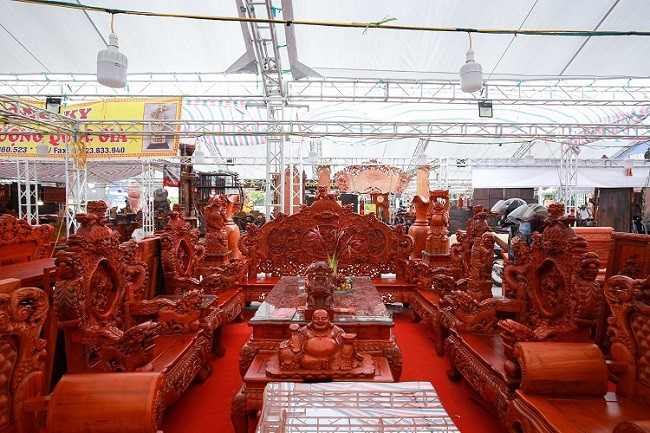 Bo ban ghe go dinh huong gia hon nua ty dong-Hinh-12