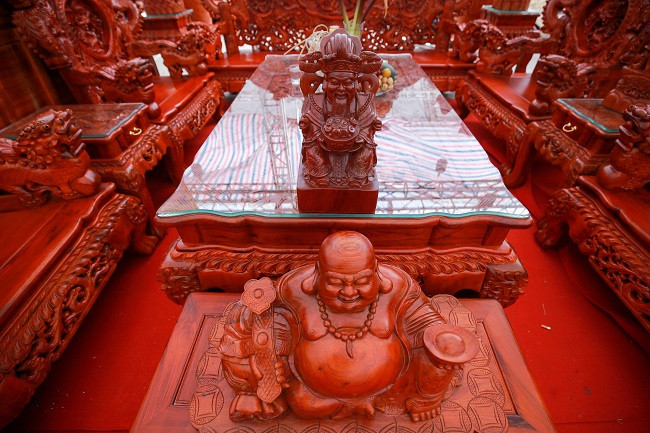 Bo ban ghe go dinh huong gia hon nua ty dong-Hinh-10