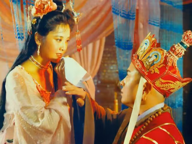 “De nhat my nhan” Tay du ky 1986 khien “Duong Tang” say nang la ai ?-Hinh-3