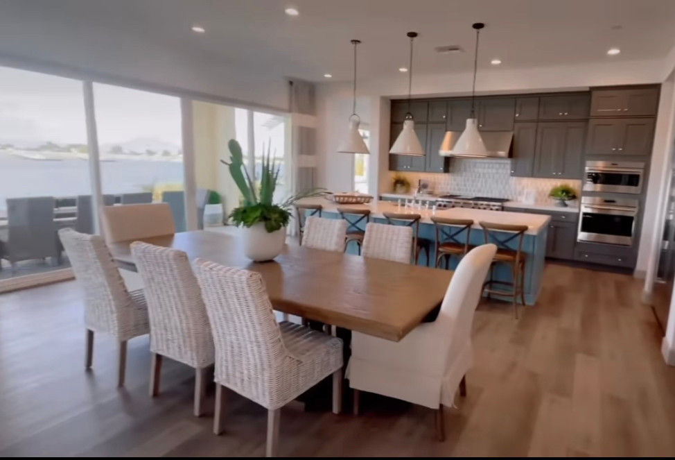 Viet Huong va loat sao Viet khoe duoc chong tang biet thu sang trong-Hinh-3