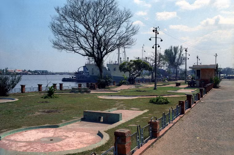 Bến Bạch Đằng.