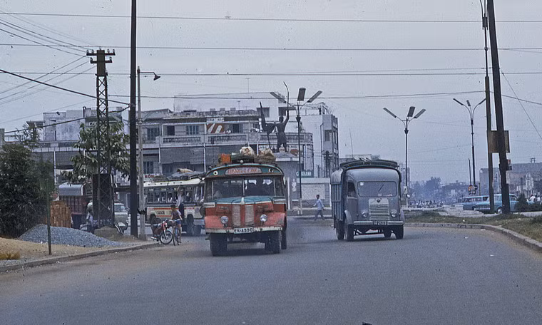 Tượng đài Lê Lợi trên bùng binh Cây Gõ ở cửa ngõ Sài Gòn.