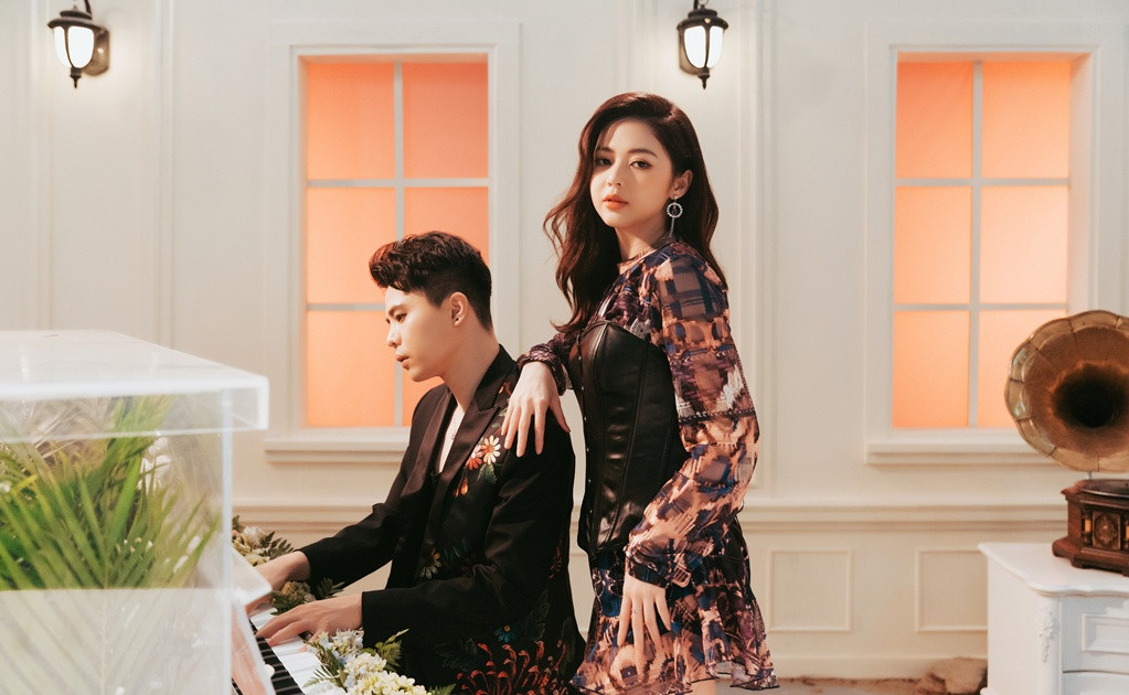 Liz Kim Cương và Trịnh Thăng Bình vẫn giữ mối quan hệ tốt sau chia tay. Cùng ngắm nhìn một số lựa chọn trang phục đời thường của Liz Kim Cương: