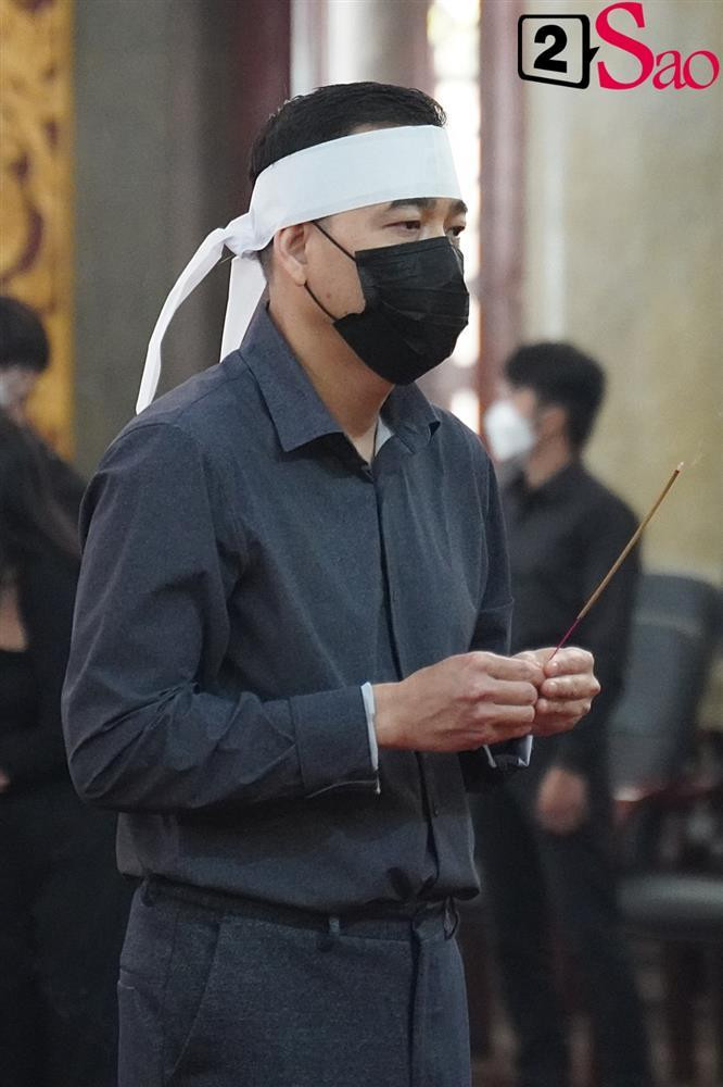 nh trai đạo diễn Vũ Minh từ Mỹ về lo hậu sự cho em.