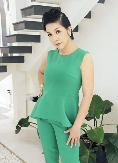 Mỹ Linh xuất hiện xinh đẹp trong chương trình Giọng hát Việt với thiết kế của Đỗ Mạnh Cường.