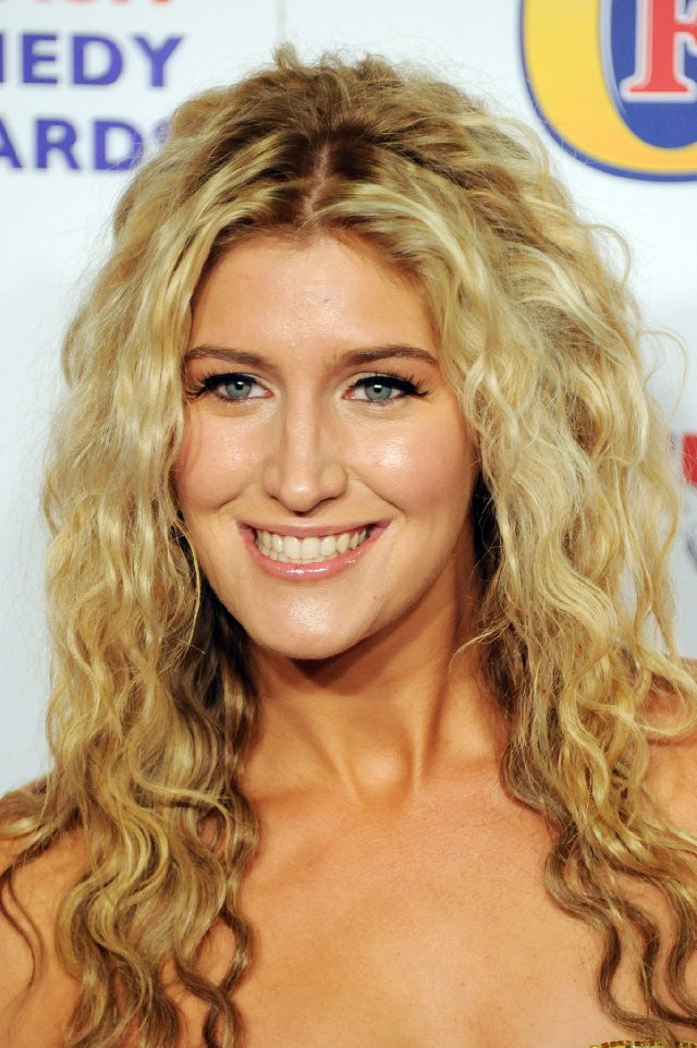 Người đẹp Chelsea, Francesca Hull thì viết: “Đó là một bé trai!!! Làm tốt lắm Kate”.