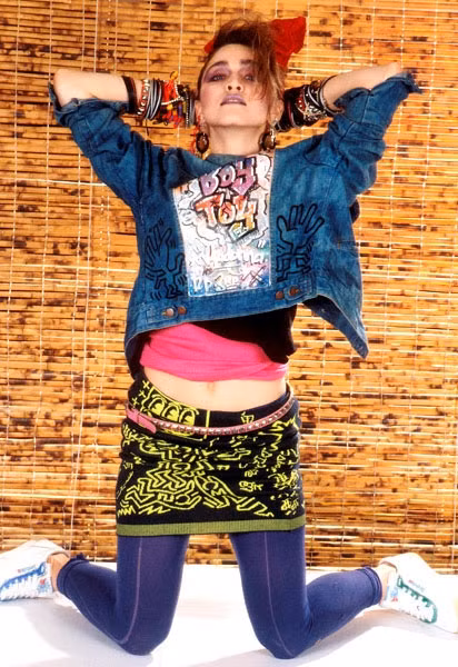 Nữ hoàng nhạc Pop là nhân vật mở đường cho phong cách thời trang tự do, thể hiện được cái tôi cá nhân.