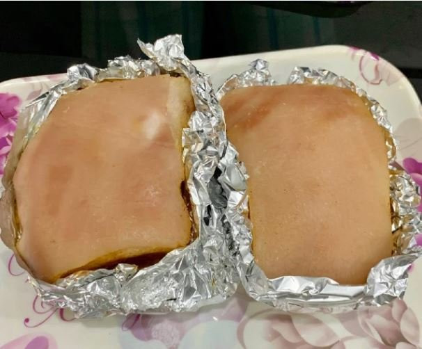 Lam heo quay gion bi phai uop voi 2 gia vi nay-Hinh-5