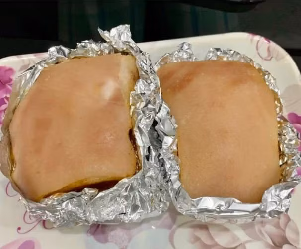 Lam heo quay gion bi phai uop voi 2 gia vi nay-Hinh-5