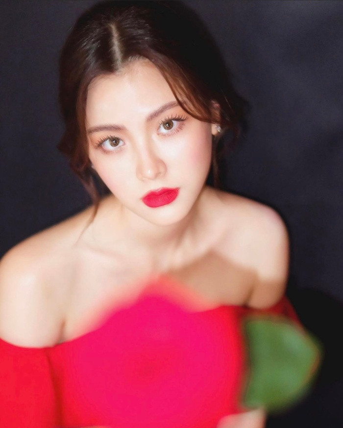 Nhan sac Baifern: Den hoa hong cung phai lu mo vi ve dep nay-Hinh-7