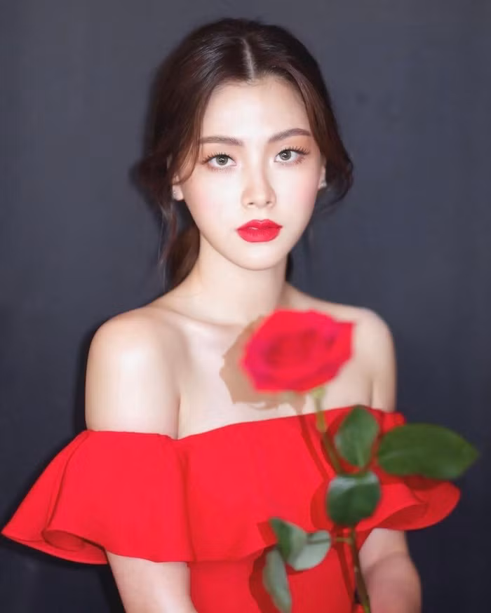 Nhan sac Baifern: Den hoa hong cung phai lu mo vi ve dep nay-Hinh-6