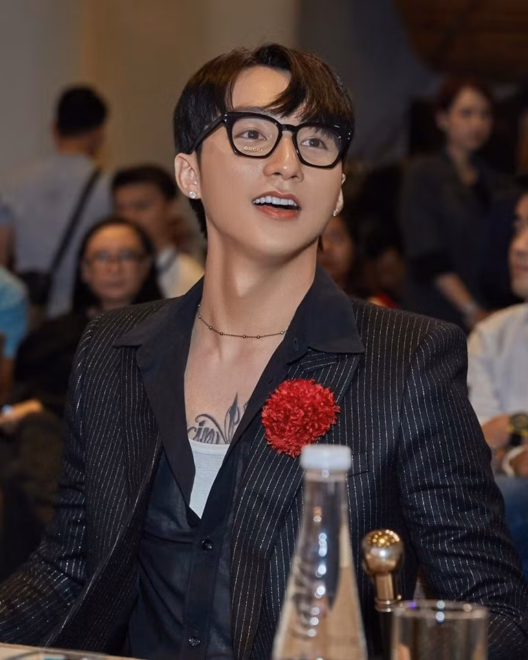 Sơn Tùng M-TP và hàng loạt scandal “gạt đi nước mắt“ ảnh 1