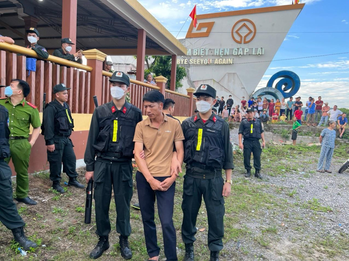 Bắt giữ 2 kẻ buôn gần 1 tấn thuốc nổ, thu giữ nhiều súng đạn ảnh 3