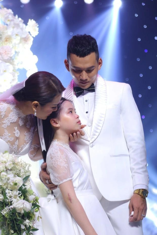 Phương Trinh Jolie xúc động khi nhận tin nhắn của con gái 9 tuổi - Hình 2 Phuong Trinh Jolie xuc dong khi nhan tin nhan cua con gai 9 tuoi-Hinh-2