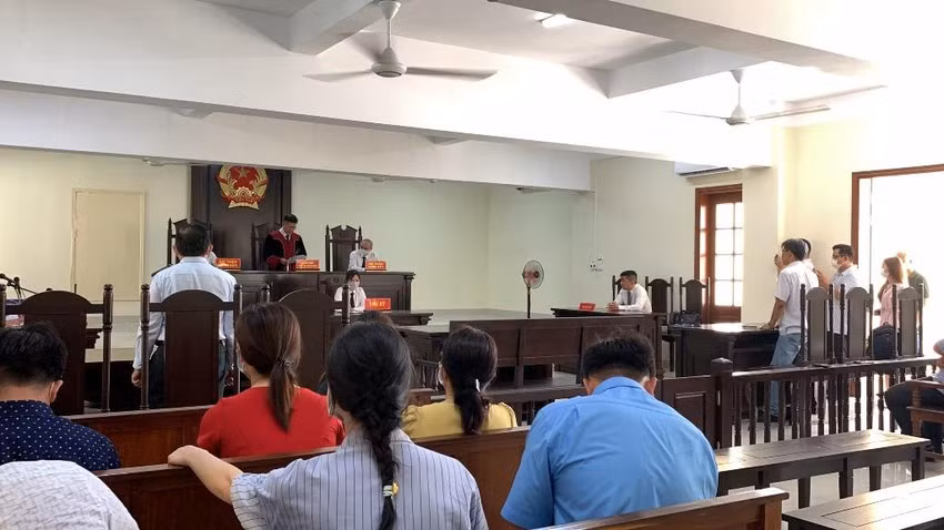 Toa tuyen an vu phong vien kien Chanh Thanh tra So TT&TT TP Can Tho