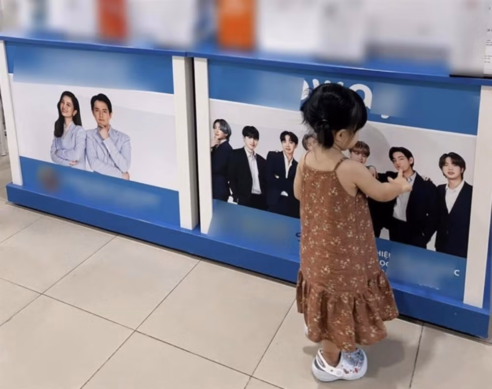 Ai nu Dong Nhi mai ngam trai dep quen luon ca ba lan me-Hinh-4