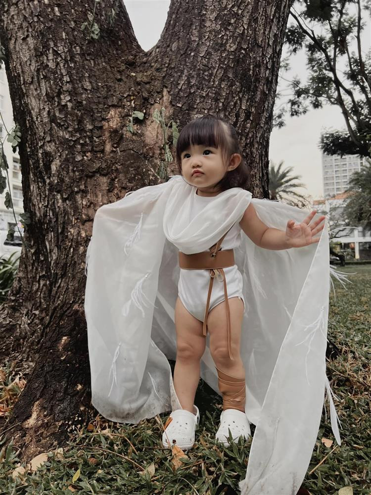 Ai nu Dong Nhi mai ngam trai dep quen luon ca ba lan me-Hinh-3