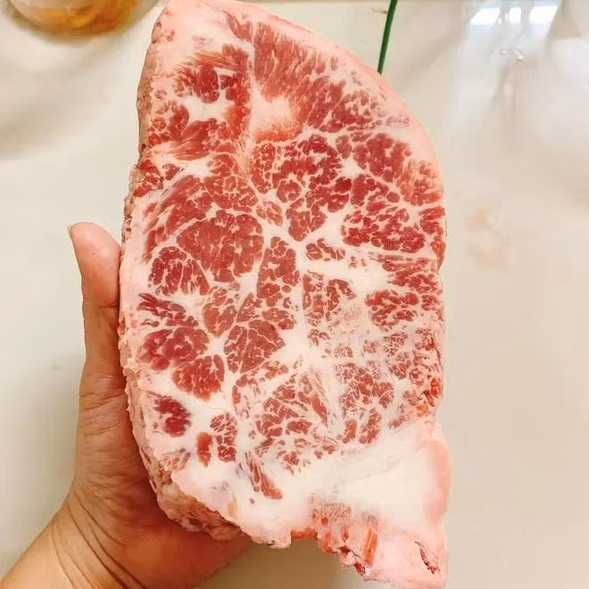 Thit bo nhieu nguoi san lung, ca con bo chi co 1 mieng