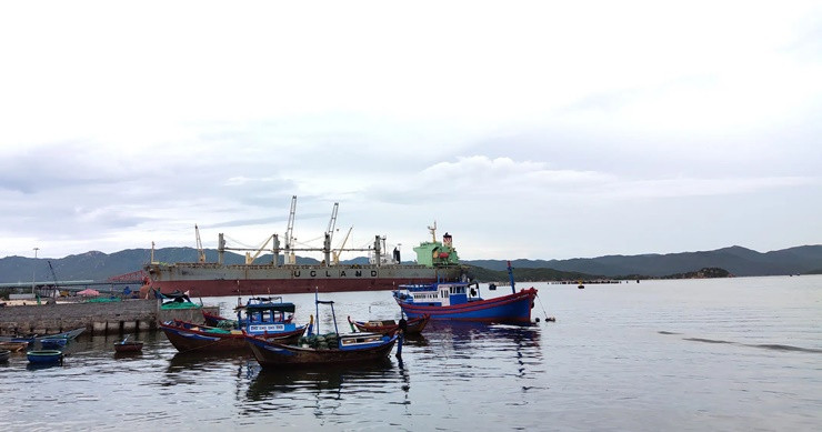 Trong đó có trên 120 dự án đầu tư trong nước và 30 dự án đầu tư nước ngoài với số vốn đã thực hiện đạt gần 2,4 tỷ USD.