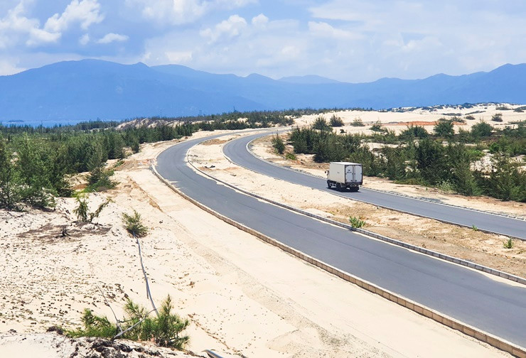 Đến năm 2021, Khu Kinh tế đã thu hút khoảng 150 dự án đầu tư, tổng vốn đăng ký khoảng 4 tỷ USD.