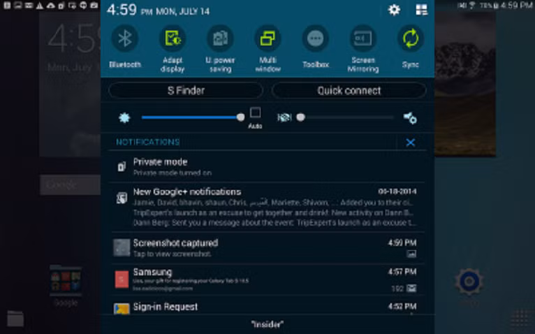  10. Bạn có thể truy cập toàn bộ thiết lập chỉ bằng cách vuốt nhẹ Phần mềm của Samsung cung cấp các tùy chọn cài đặt nhanh, có nghĩa là bạn có thể điều chỉnh độ sáng màn hình và bật Bluetooth hoặc tắt trong số những thứ khác bằng cách vuốt từ trên xuống dưới màn hình.