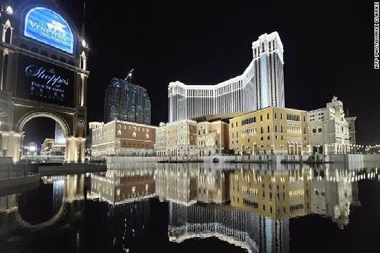 4.Vùng lãnh thổ Macao (Trung Quốc): Đây là vùng lãnh thổ có hệ thống casino phát triển. GDP đầu người của vùng lãnh thổ này là 91.376 USD/người