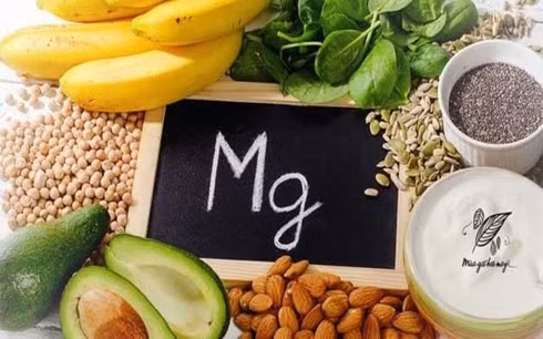 Thực phẩm giúp bổ sung magie: Hấp thụ đủ magie có thể giúp cho hệ thống miễn dịch ở trạng thái tốt nhất, trái tim khỏe mạnh và xương chắc khỏe. Nhiều loại thực phẩm nguyên chất, bao gồm rau, đậu ...