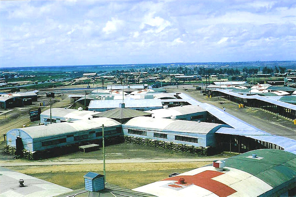 Góc nhìn gần về khu bệnh xá, 1966.