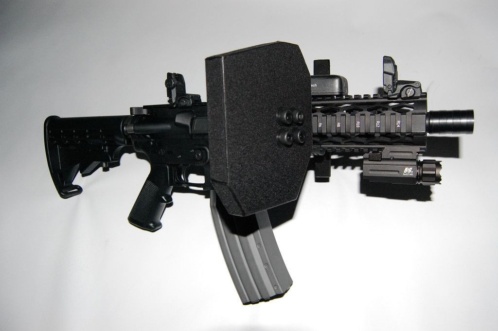 Trong chiến tranh hiện đại, kiểu mẫu khiên-súng vẫn được áp dụng khá rộng rãi trong các loại súng máy và pháo.