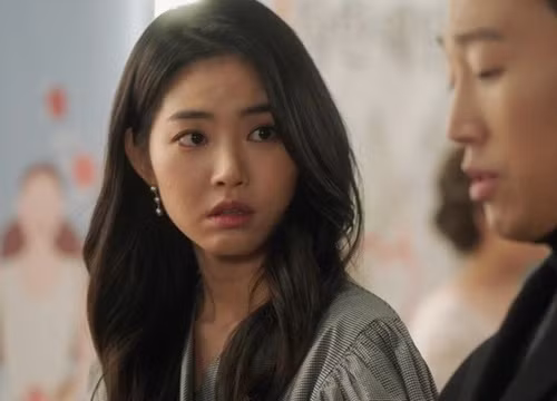 Bí mật sau tiếng động nhạy cảm từ nhà cô hàng xóm nóng bỏng Bi mat sau tieng dong nhay cam tu nha co hang xom nong bong