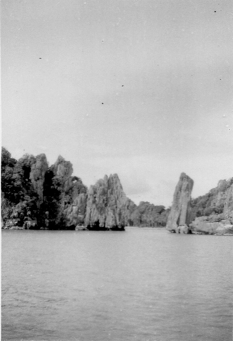 Một góc nhìn hiếm về Hòn Phụ Tử, 1953.