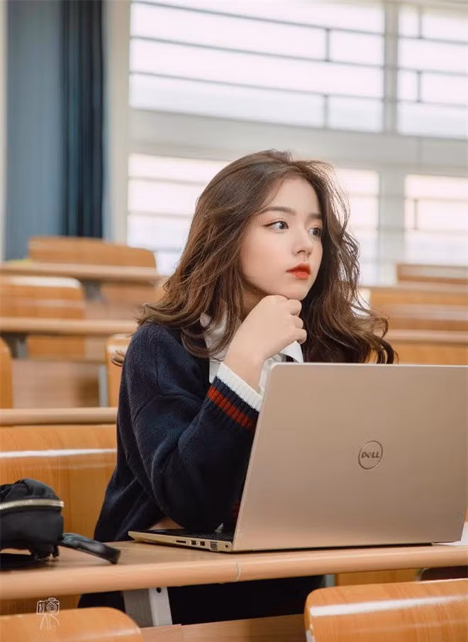 Ngan ngo vi nhan sac cuc pham cua nu sinh trong hoi “Hotgirl quan su”-Hinh-2