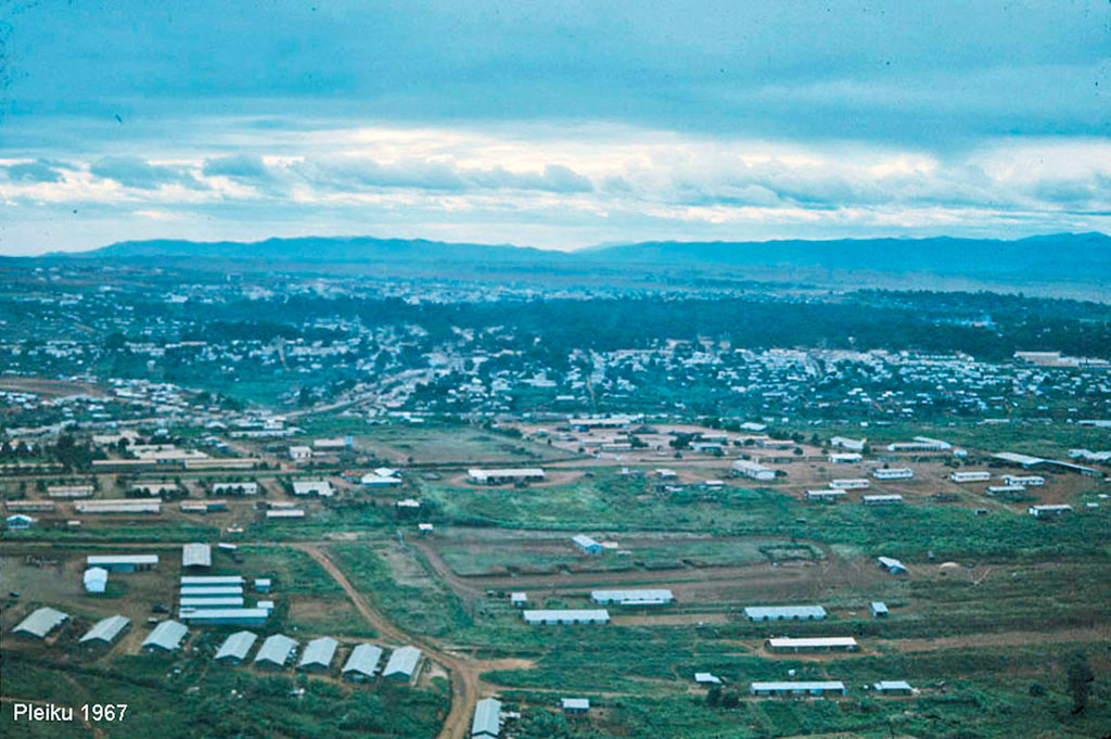 Khu vực ngoại vi Pleiku năm 1967.