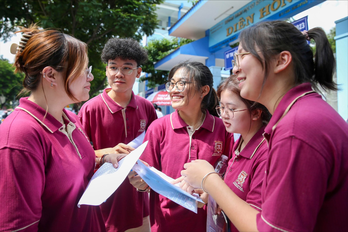 Thi tốt nghiệp THPT 2023: Chuyển dữ liệu, chuẩn bị công bố kết quả Thi tot nghiep THPT 2023: Chuyen du lieu, chuan bi cong bo ket qua